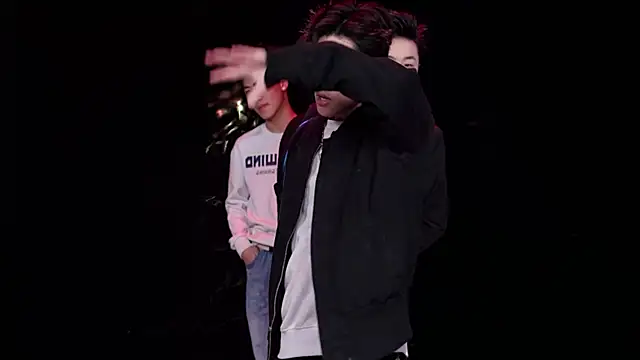 EXO-cbz online show from 02-04-26, 07:58