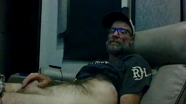 Snapshot of tittycum3636 chatting on 02-22-26, 08:17 tittycum3636 online show from 02-22-26, 08:17