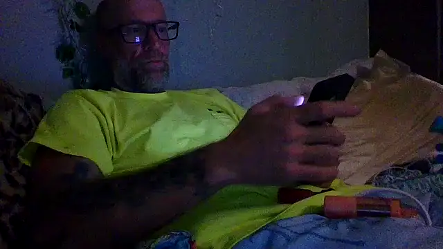 Snapshot of tittycum3636 chatting on 07-20-26, 03:58 tittycum3636 online show from 07-20-26, 03:58