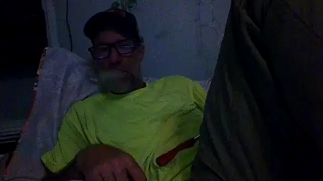 Snapshot of tittycum3636 chatting on 07-18-26, 05:05 tittycum3636 online show from 07-18-26, 05:05