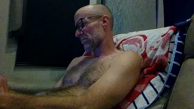 Snapshot of tittycum3636 chatting on 07-10-26, 07:19 tittycum3636 online show from 07-10-26, 07:19