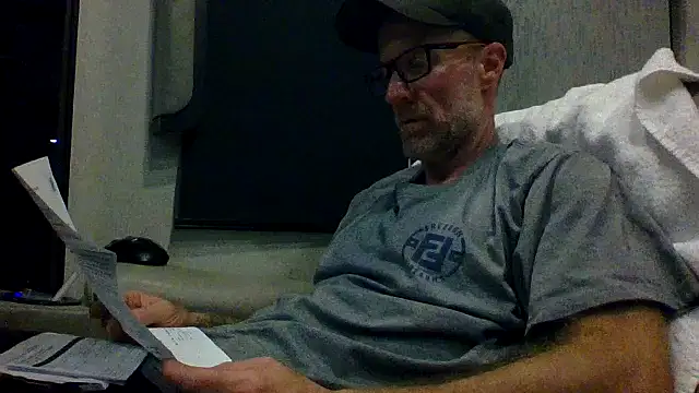 Snapshot of tittycum3636 chatting on 07-12-26, 05:30 tittycum3636 online show from 07-12-26, 05:30