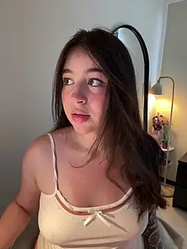 evelynrosess1 online show from 04-20-26, 09:27