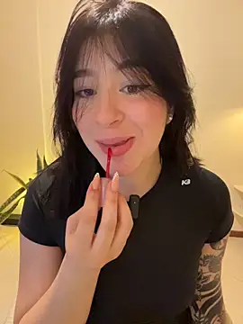 Snapshot of evelynrosess1 chatting on 07-17-26, 11:57 evelynrosess1 online show from 07-17-26, 11:57