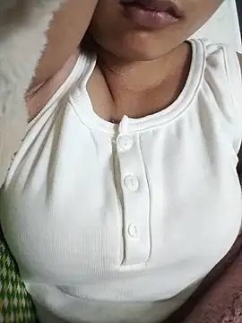 Snapshot of na8008 chatting on 01-14-26, 01:48 na8008 online show from 01-14-26, 01:48