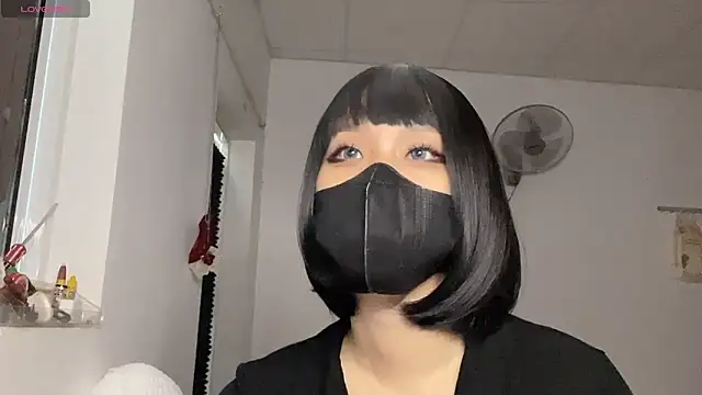 Snapshot of Tieu-May chatting on 02-28-26, 07:30 Tieu-May online show from 02-28-26, 07:30