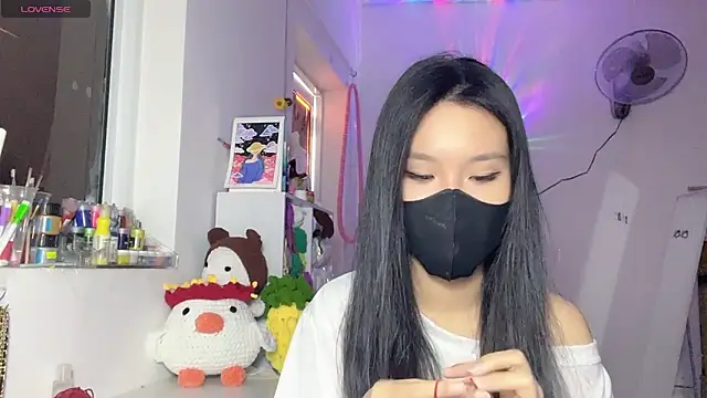 Tieu-May online show from 04-24-26, 09:22