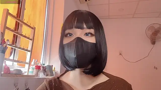 Snapshot of Tieu-May chatting on 02-15-26, 07:42 Tieu-May online show from 02-15-26, 07:42