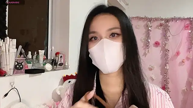 Tieu-May online show from 03-16-26, 09:28