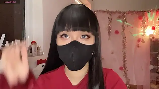 Tieu-May online show from 03-18-26, 10:18