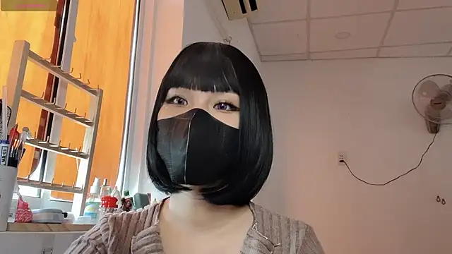 Snapshot of Tieu-May chatting on 02-16-26, 06:01 Tieu-May online show from 02-16-26, 06:01