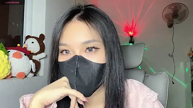 Tieu-May online show from 05-30-26, 07:47