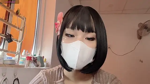 Snapshot of Tieu-May chatting on 02-12-26, 06:35 Tieu-May online show from 02-12-26, 06:35