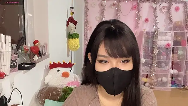 Tieu-May online show from 03-13-26, 07:57