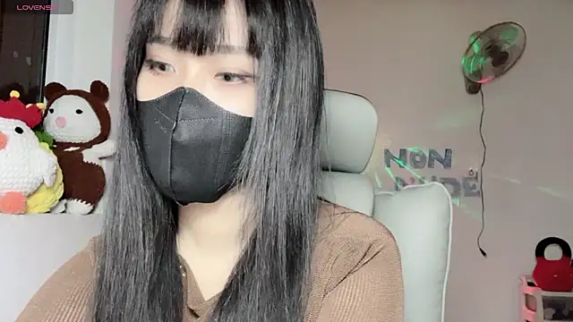 Tieu-May online show from 06-29-26, 08:10