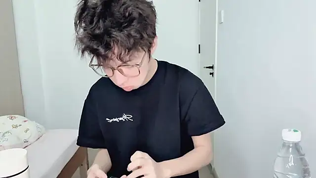 afahyu online show from 02-24-26, 02:34