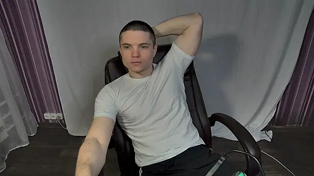 LoveMike1 online show from 04-14-26, 04:56