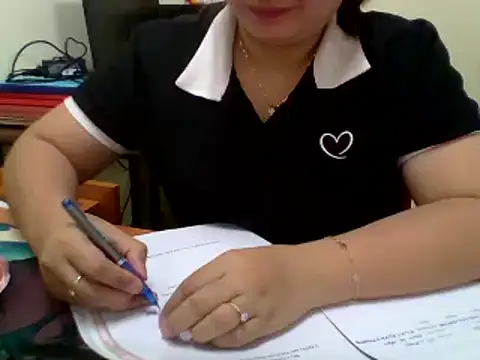 Sarah no land online show from 04-08-26, 01:51