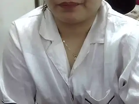 Snapshot of Sarah_no_land chatting on 05-08-26, 03:27 Sarah no land online show from 05-08-26, 03:27