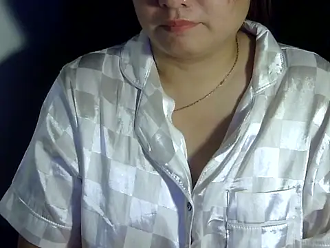 Sarah no land online show from 07-13-26, 03:11