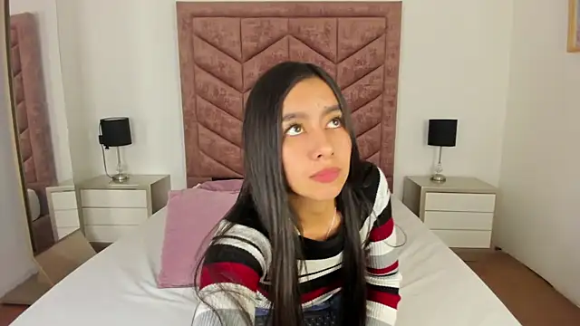 Zara Cardona online show from 01-13-26, 11:14