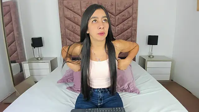 Zara Cardona online show from 01-12-26, 12:01