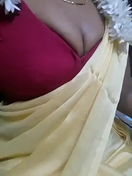 Snapshot of tamil-Diya90 chatting on 02-20-26, 05:04 tamil-Diya90 online show from 02-20-26, 05:04