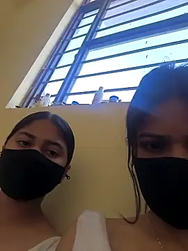 Snapshot of Sakshi-Aditi chatting on 02-05-26, 09:16 Sakshi-Aditi online show from 02-05-26, 09:16