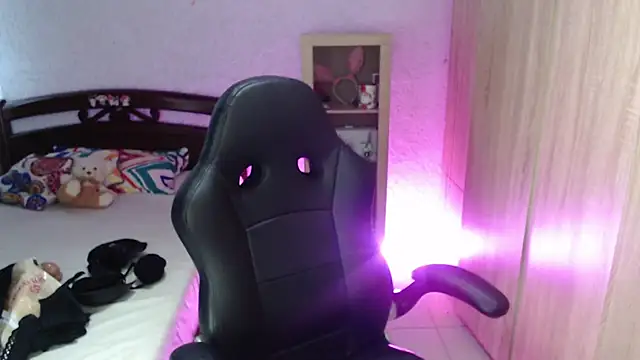 Alexxxa Party online show from 05-19-26, 08:05