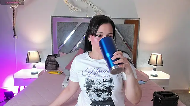 Astrid williams online show from 05-09-26, 02:04