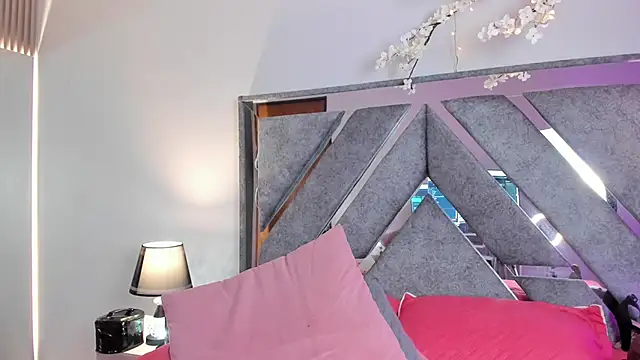 Snapshot of Astrid_williams chatting on 06-21-26, 03:29 Astrid williams online show from 06-21-26, 03:29