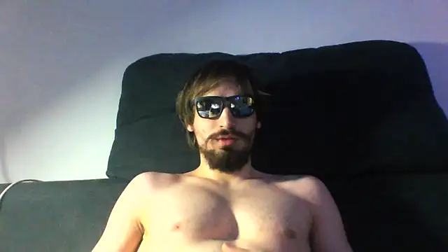 Snapshot of KaelNox chatting on 07-11-26, 01:28 KaelNox online show from 07-11-26, 01:28