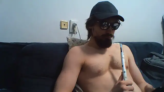 Snapshot of KaelNox chatting on 06-12-26, 07:44 KaelNox online show from 06-12-26, 07:44