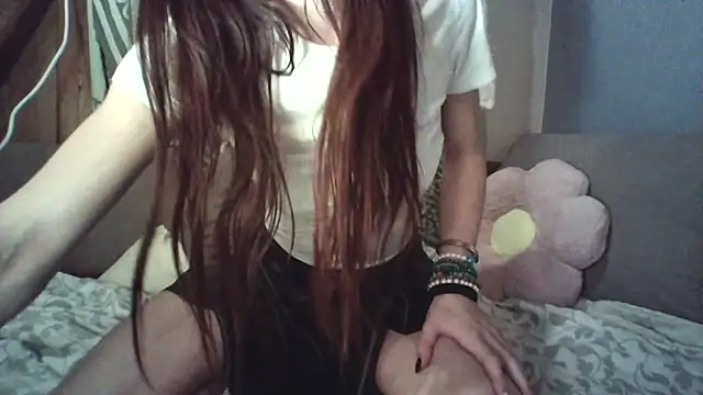 LiliMiel online show from 01-15-26, 01:58