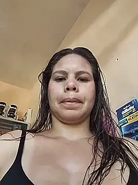 Snapshot of Lara_queenxxx chatting on 04-03-26, 01:17 Lara queenxxx online show from 04-03-26, 01:17