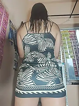 Snapshot of Lara_queenxxx chatting on 03-11-26, 11:48 Lara queenxxx online show from 03-11-26, 11:48