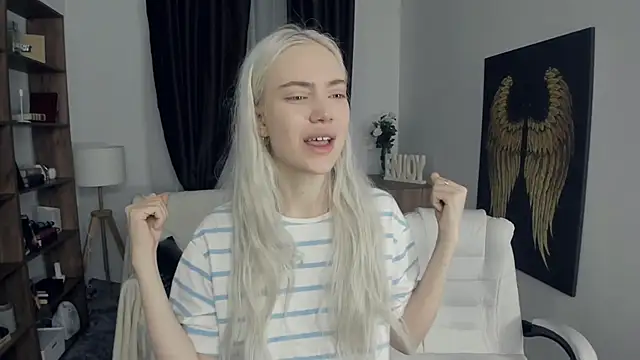 KristalCrowner online show from 02-20-26, 07:38