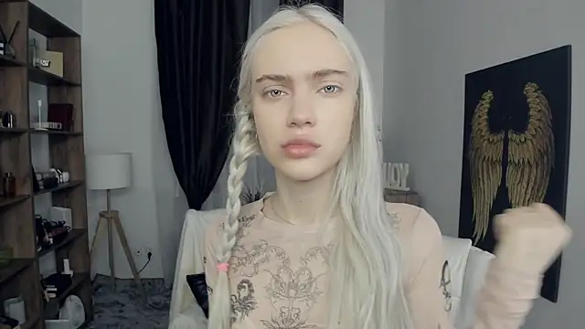 KristalCrowner online show from 02-16-26, 07:23