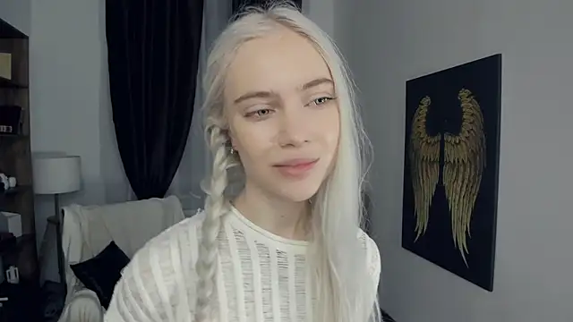 KristalCrowner online show from 02-15-26, 07:24