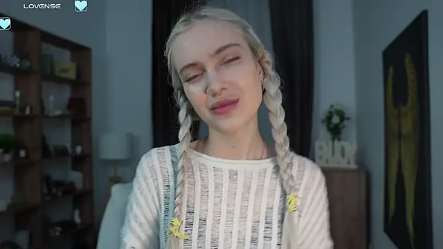 KristalCrowner online show from 03-19-26, 07:36