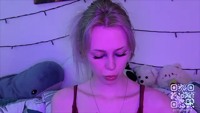 Snapshot of stillsweety chatting on 02-11-26, 10:09 stillsweety online show from 02-11-26, 10:09