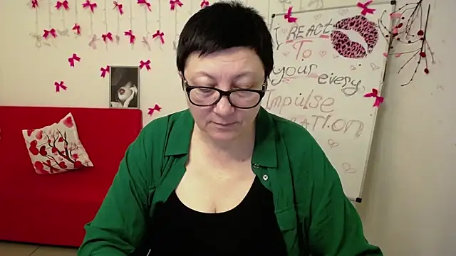 EmilyL0ve online show from 03-11-26, 06:24