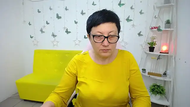 EmilyL0ve online show from 05-20-26, 05:10