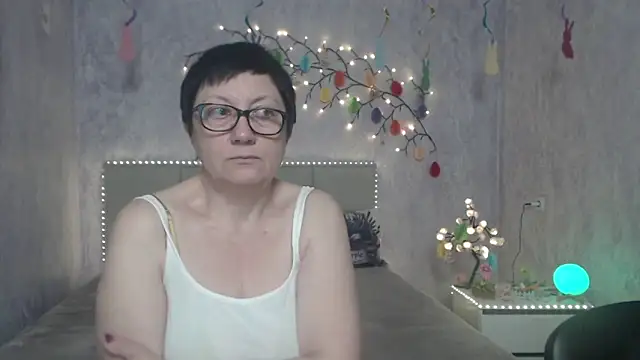 EmilyL0ve online show from 04-02-26, 05:36