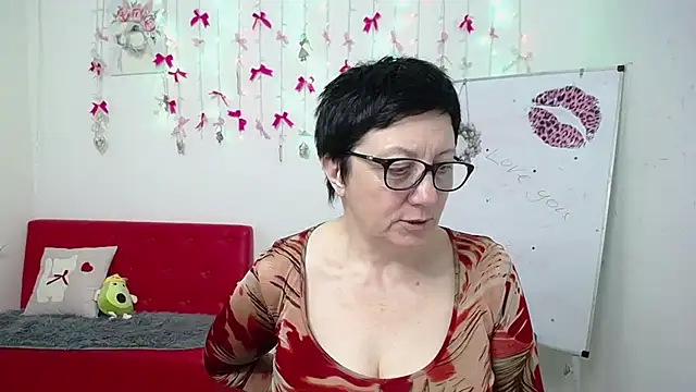 EmilyL0ve online show from 04-15-26, 07:58