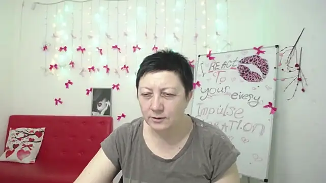 EmilyL0ve online show from 03-10-26, 06:23