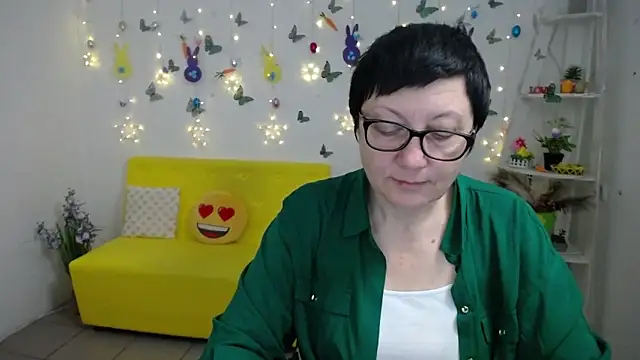 EmilyL0ve online show from 04-09-26, 06:41