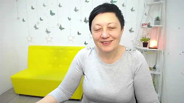EmilyL0ve online show from 05-15-26, 05:11