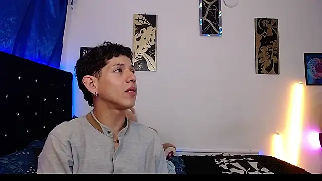 Snapshot of yorsamm_smit chatting on 02-21-26, 12:34 yorsamm smit online show from 02-21-26, 12:34