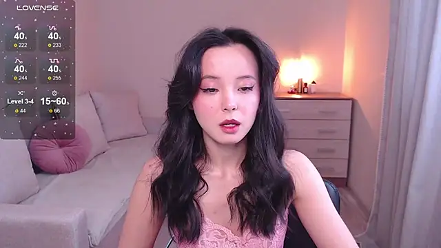 Snapshot of lia_hetty chatting on 02-14-25, 12:25 lia hetty online show from 02-14-25, 12:25